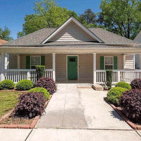 Modern 3-Bedroom, Big Fence Yard, Pets Stay Free Durham Exteriör bild