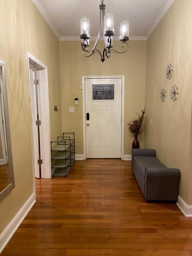 Modern 3-Bedroom, Big Fence Yard, Pets Stay Free Durham Exteriör bild