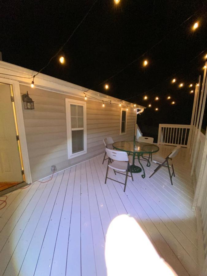 Modern 3-Bedroom, Big Fence Yard, Pets Stay Free Durham Exteriör bild