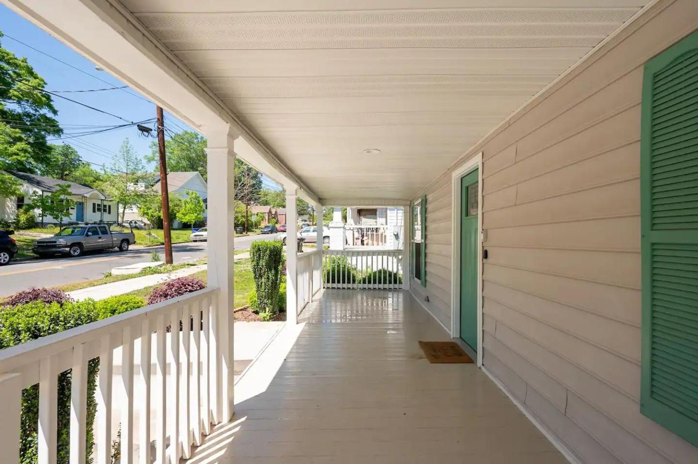 Modern 3-Bedroom, Big Fence Yard, Pets Stay Free Durham Exteriör bild