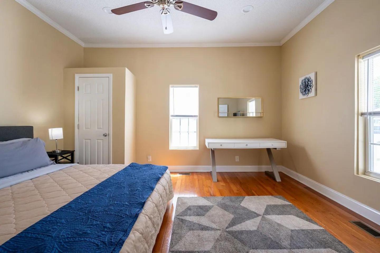 Modern 3-Bedroom, Big Fence Yard, Pets Stay Free Durham Exteriör bild