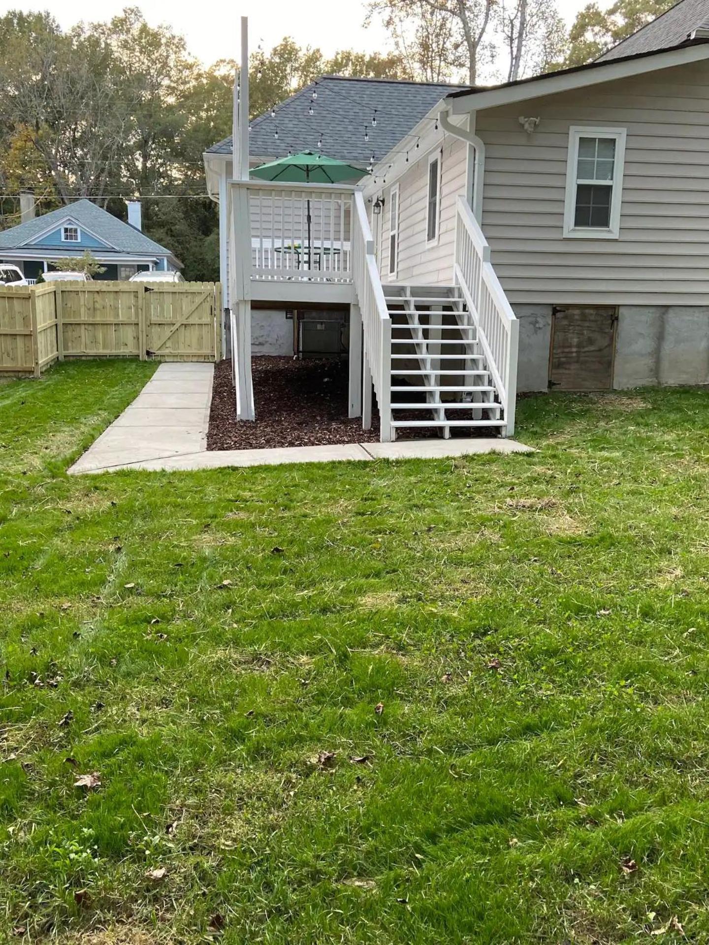 Modern 3-Bedroom, Big Fence Yard, Pets Stay Free Durham Exteriör bild